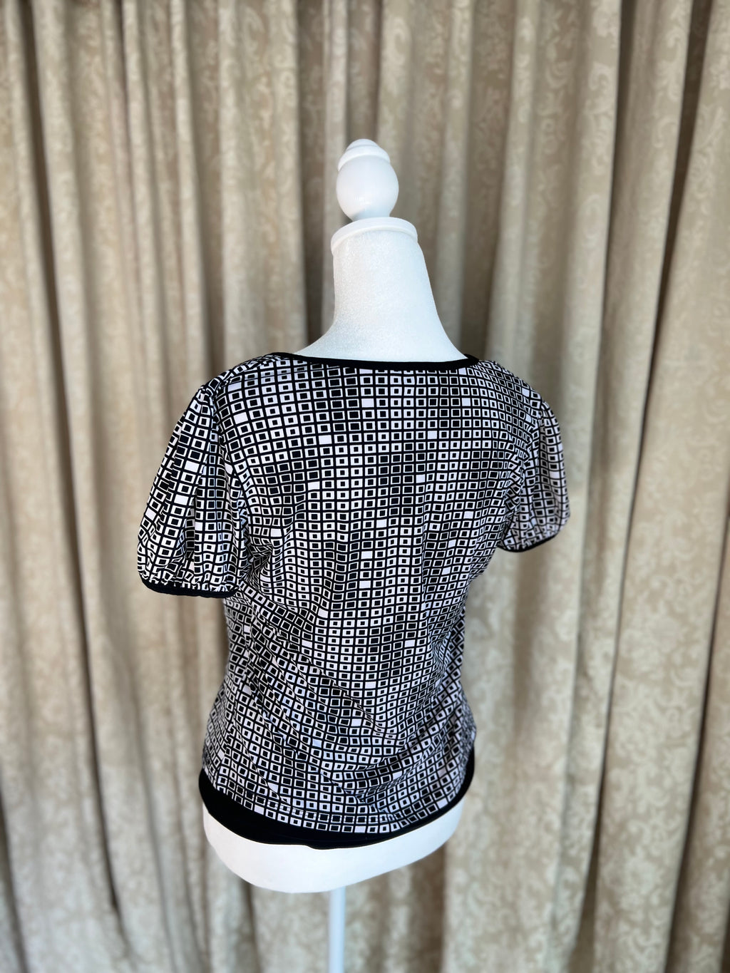 VINTAGE 2000’s MARIE CLAIRE | GEOMETRIC WITH LACE CAMI (S)