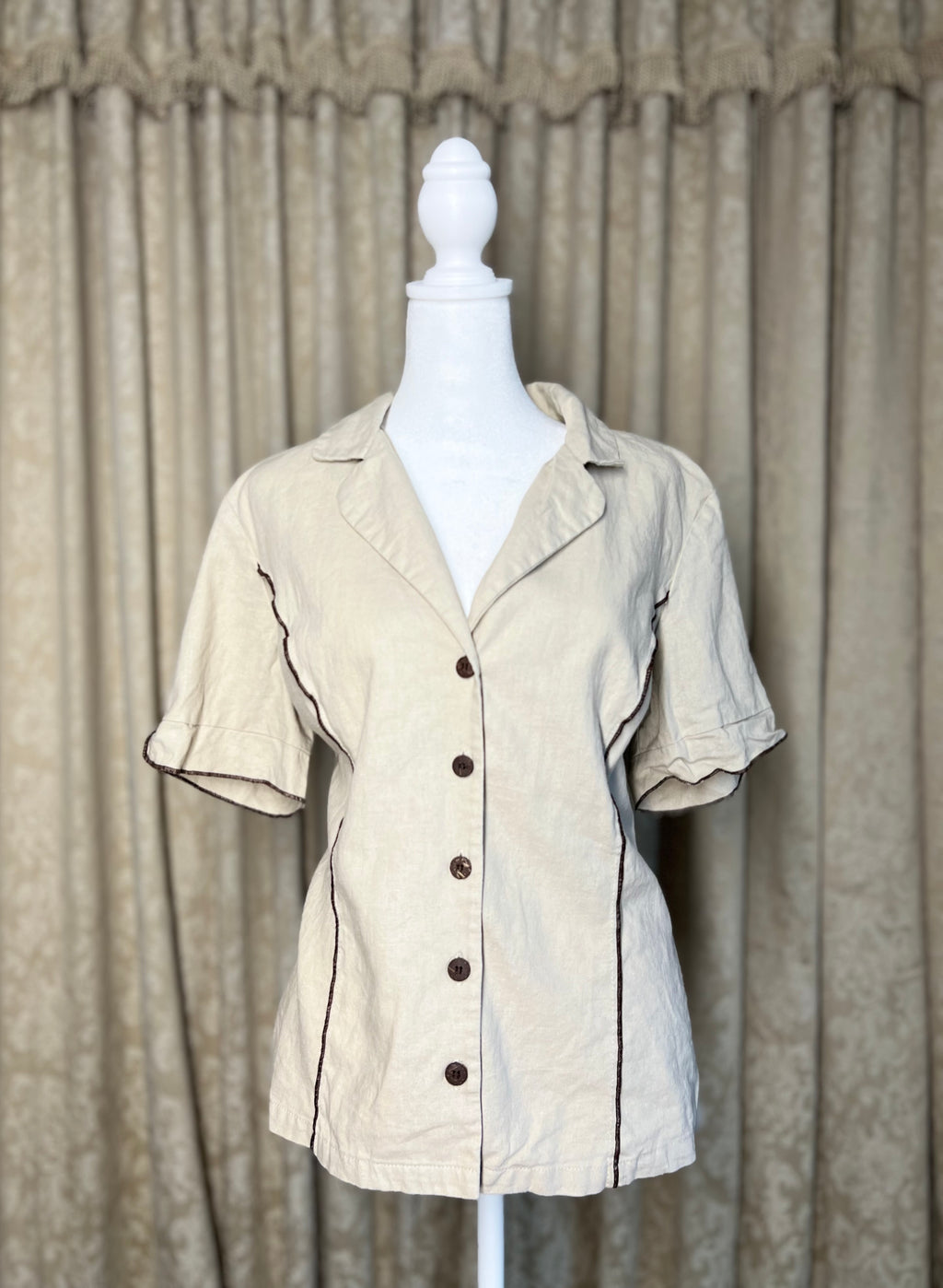 VINTAGE 1990'S LINDOR | LINEN-BLEND OATMEAL BUTTON UP (L)
